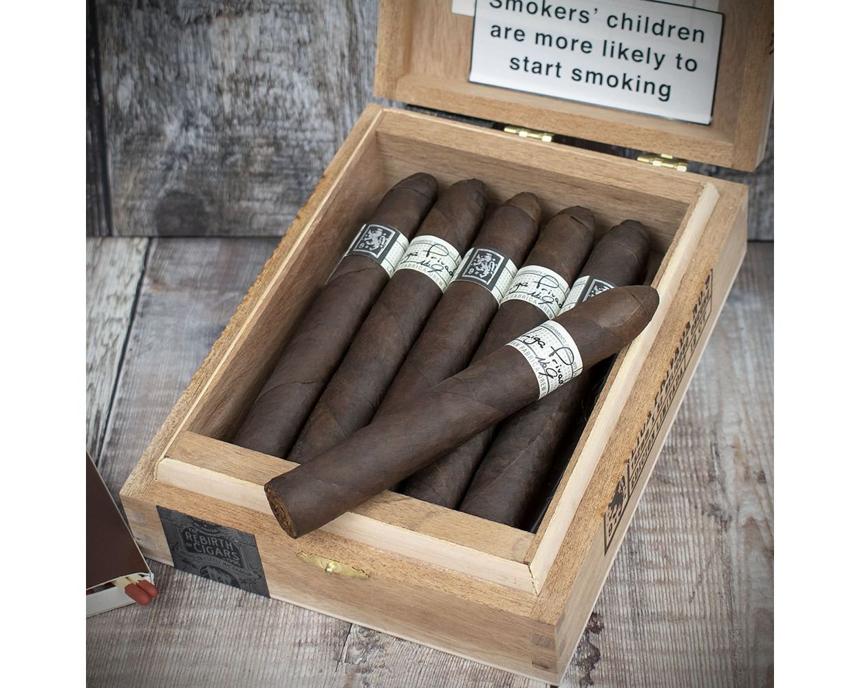 drew-estate-liga-privada-no-9-belicoso-cigars-box-1.jpg
